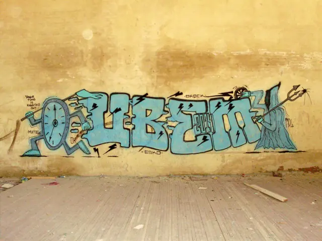 Миша Цвет, стены, 2008-2015