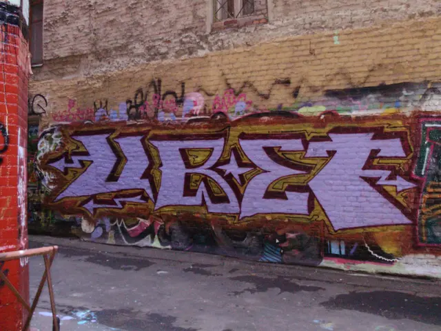 Миша Цвет, стены, 2008-2015
