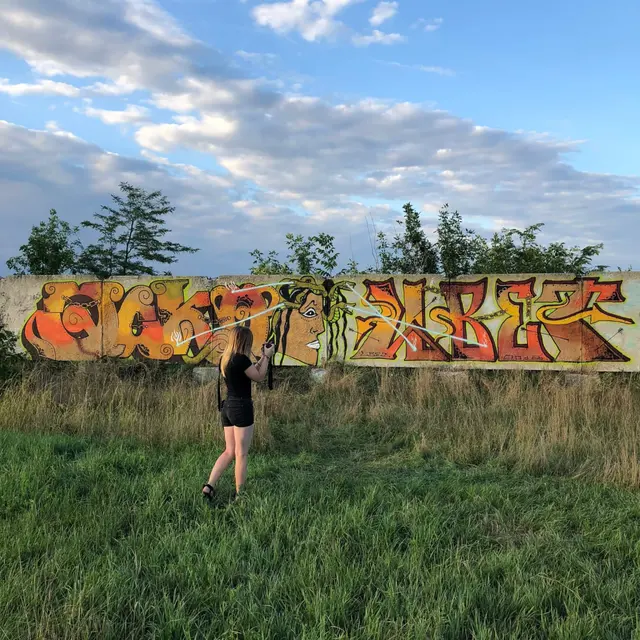 Миша Цвет, стены, 2018, 2016-2023
