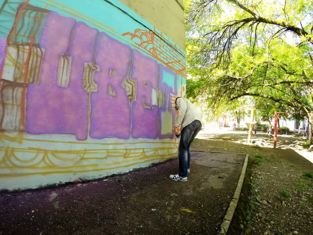 Миша Цвет, стены, 2008-2015